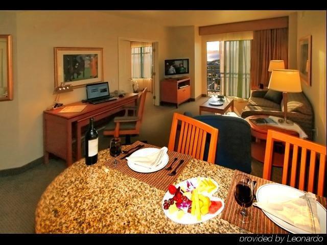 Hyatt House Emeryville Restoran fotoğraf